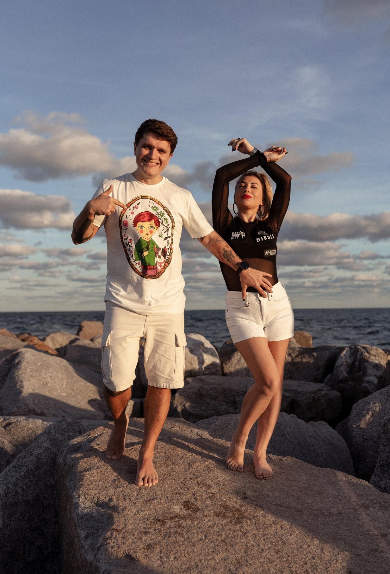 Очень символично: Анатолий Анатолич с семьей рассекретили пол третьего ребенка